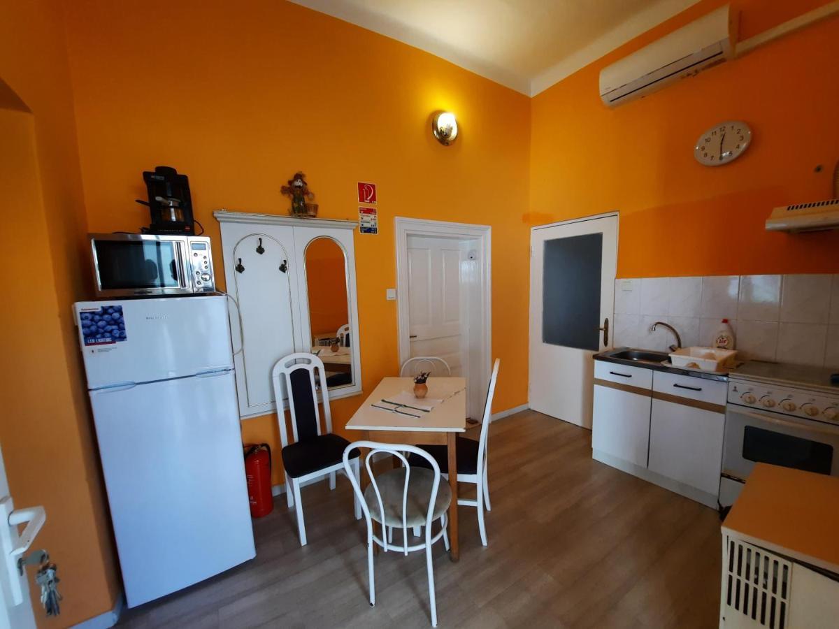 Gloria Apartman ギュラ エクステリア 写真